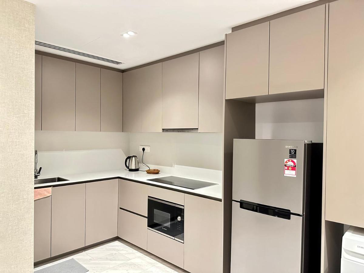 Crystal Suites At Eaton, Klcc Kuala Lumpur Exterior photo
